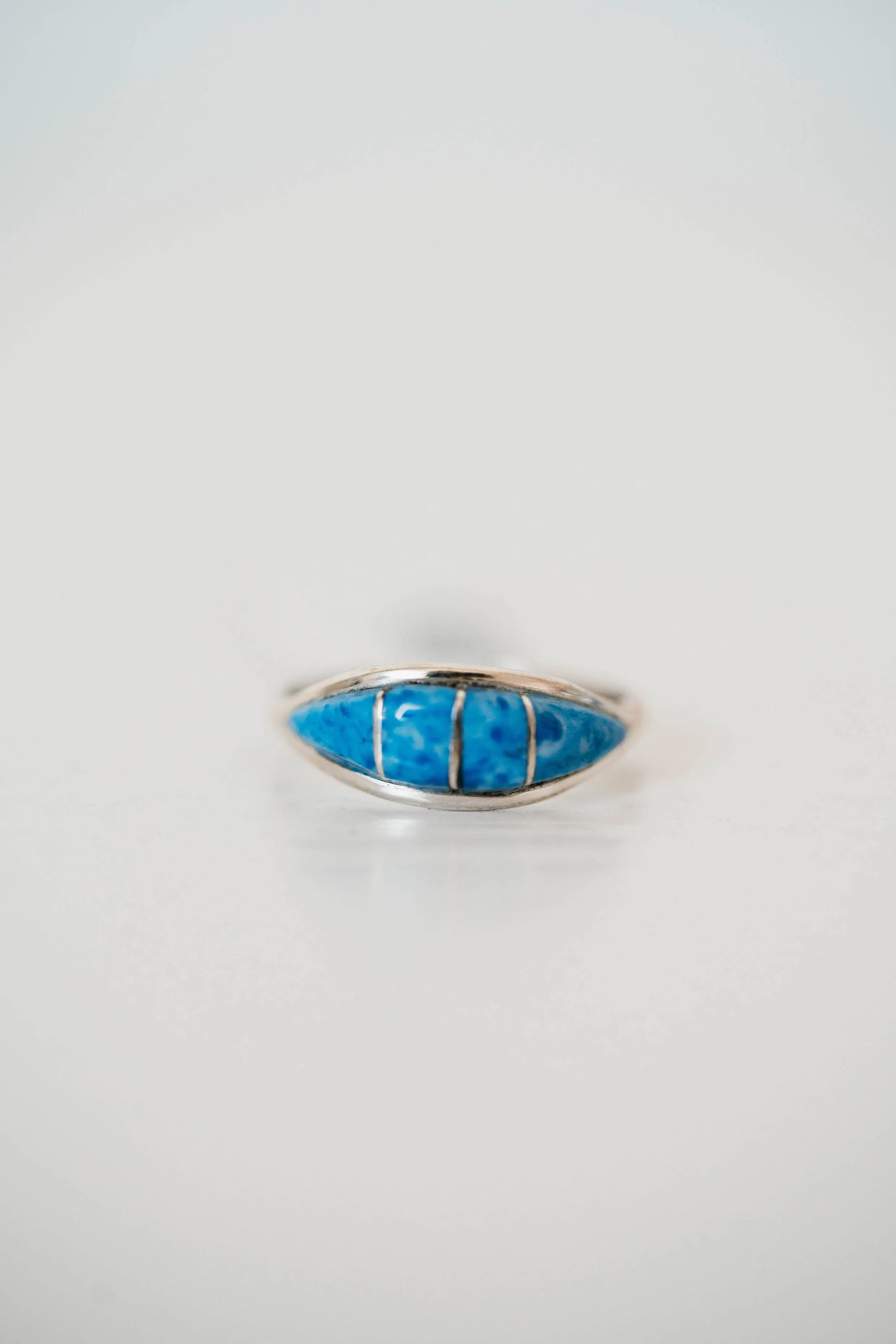 Mini Vertical Shield Ring | Denim Lapis