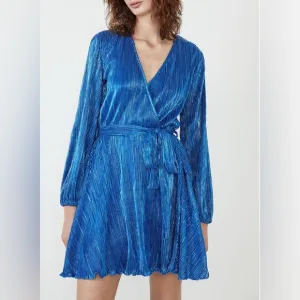 NEW nwt Bardot Bellissa Pleated Faux Wrap Mini Dress Vibrant Blue Metallic