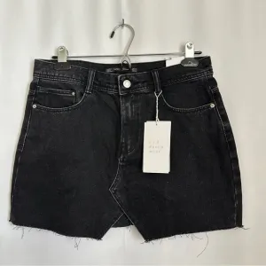 NWT Zara TRF Denimwear Women's Black Mini Denim Skirt sz US Medium