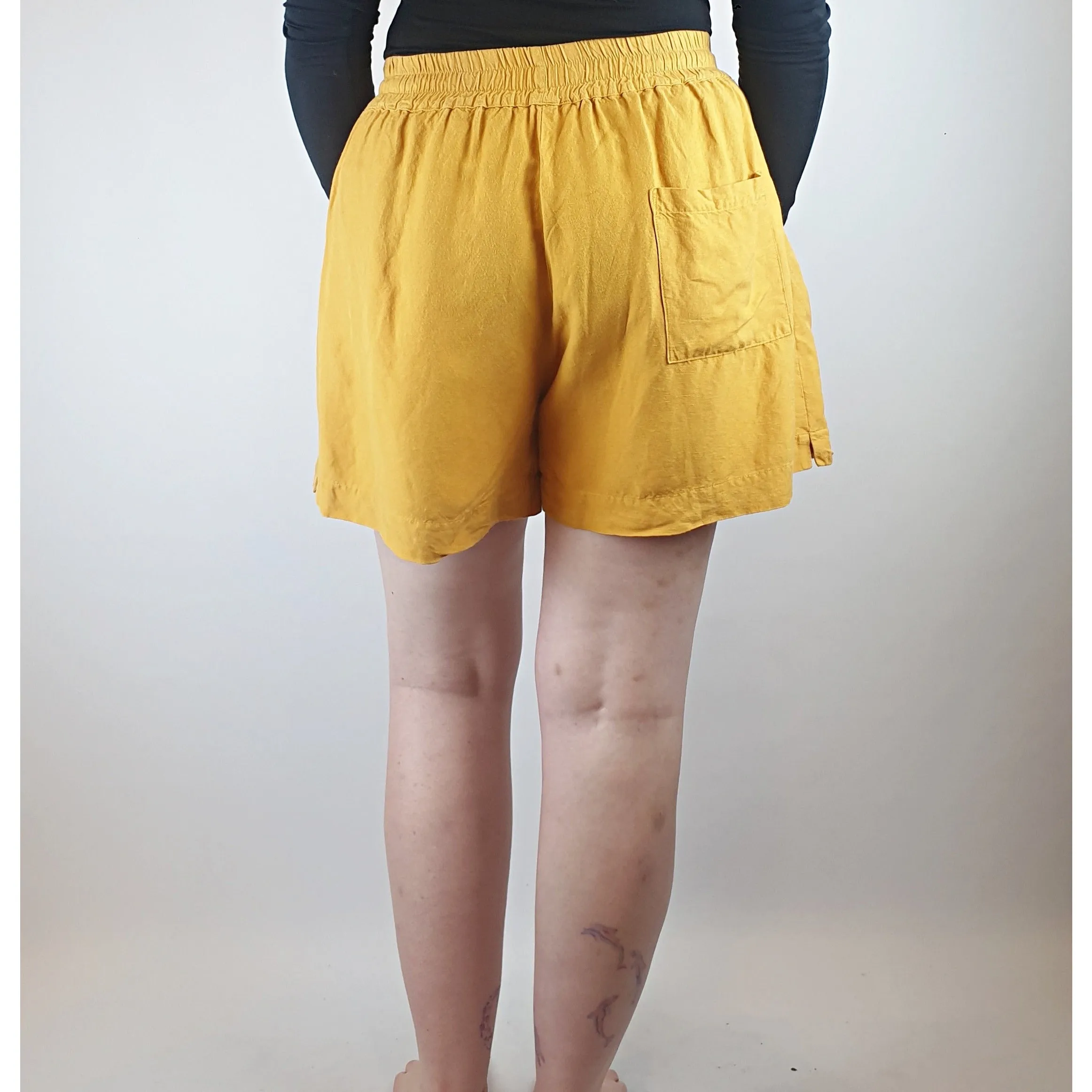 Obus mustard linen mix shorts with elastic waist band, and pockets size 12