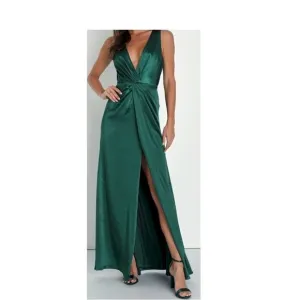 Perfect Refinement Emerald Satin Sleeveless Pleated Maxi Dress Size Small NWOT
