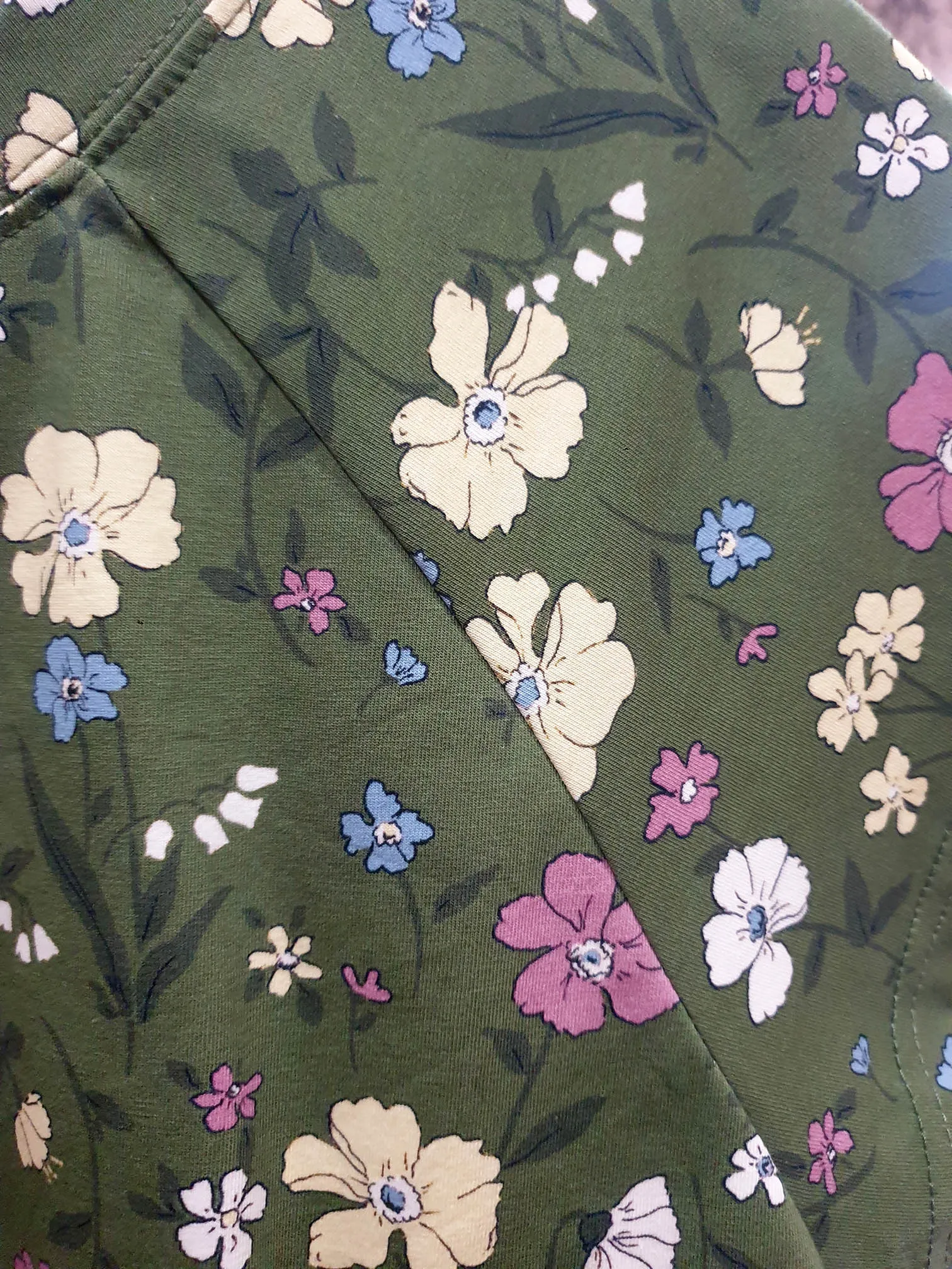Princess Highway green floral top size 18