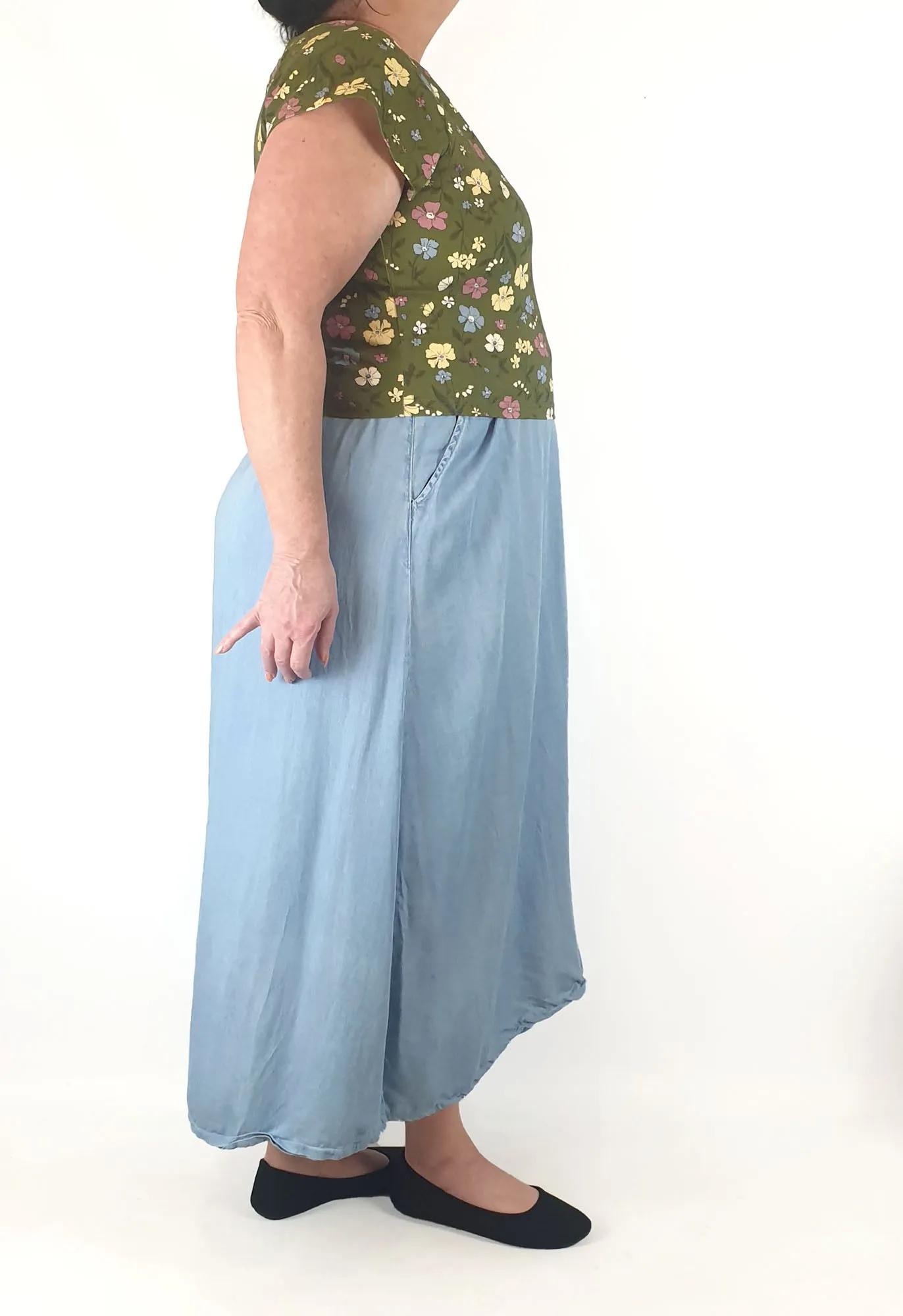 Princess Highway green floral top size 18