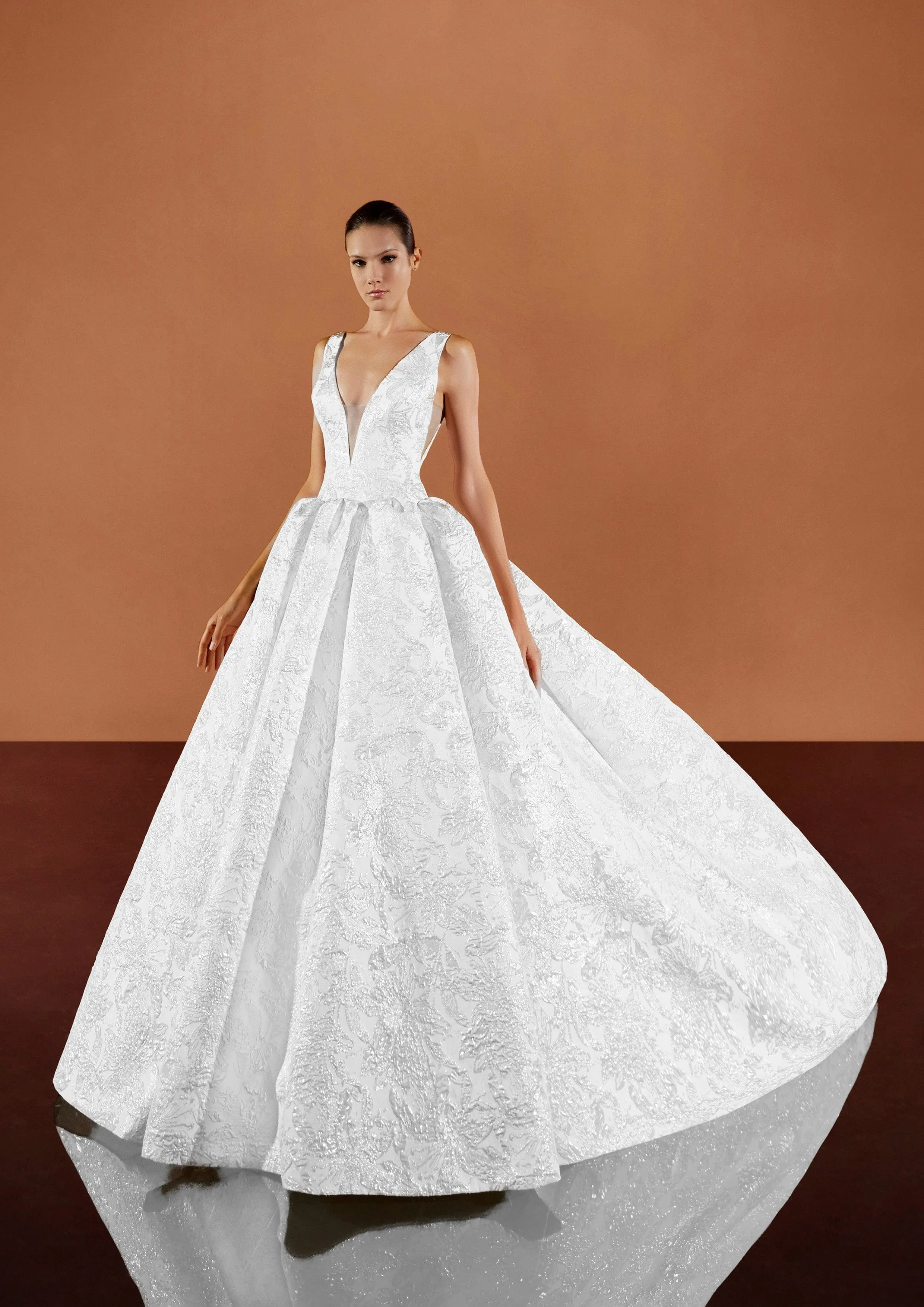 Pronovias Privee: Kareena