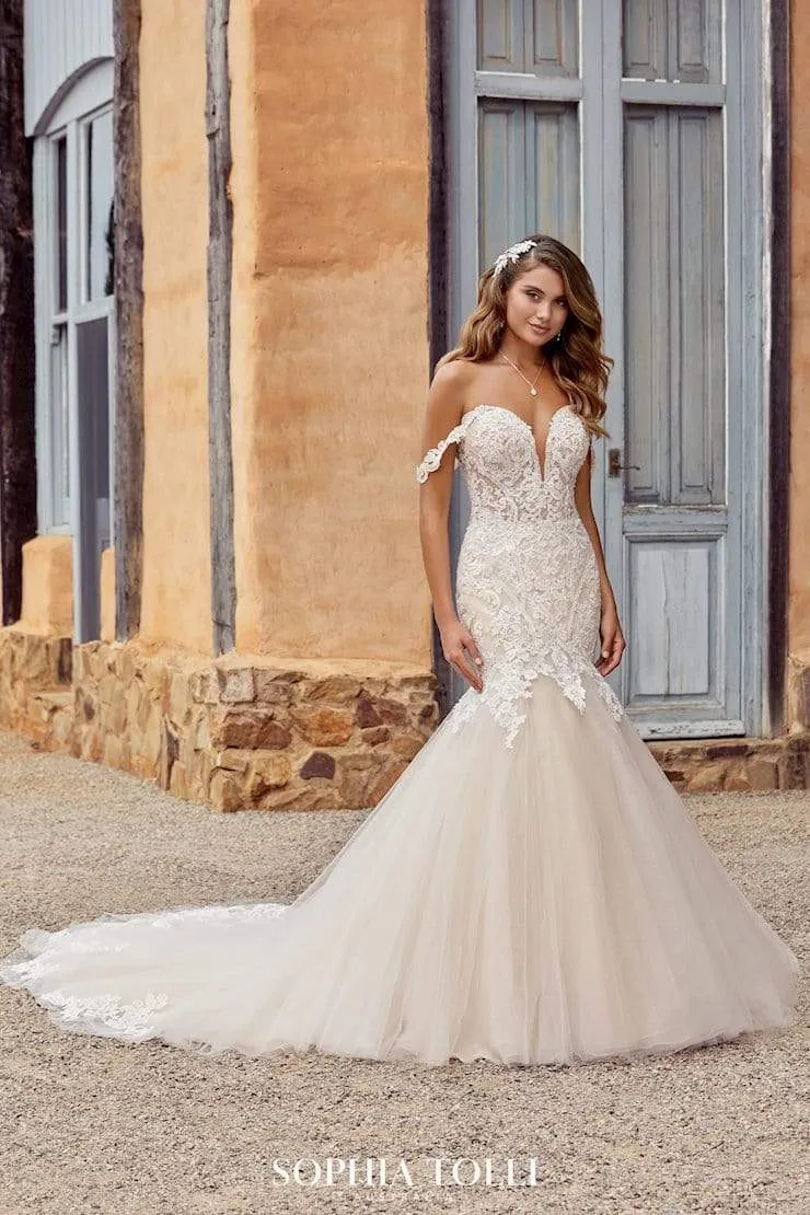 Sophia Tolli: Y22065 - London