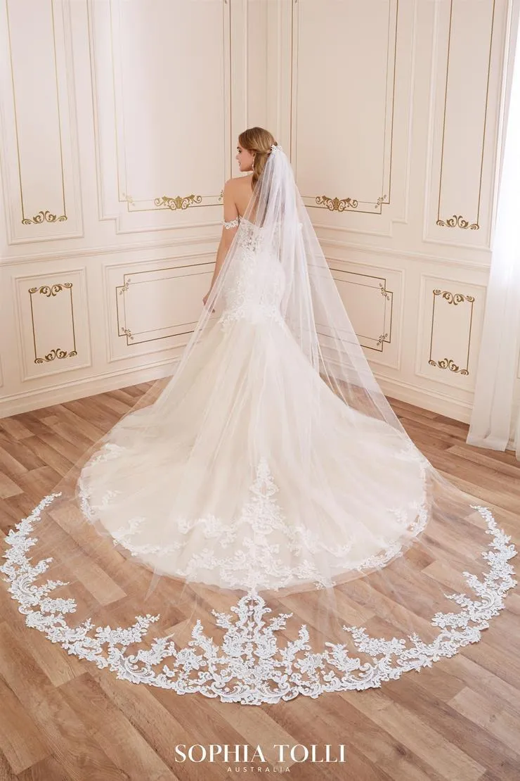 Sophia Tolli: Y22065 - London