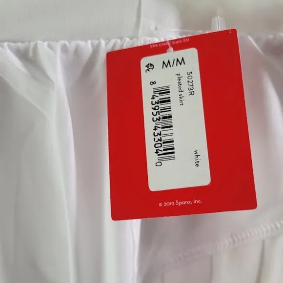 SPANX booty boost pleated 14'' skirt  Sz M NEW
