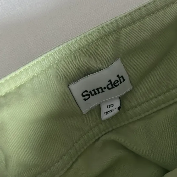 Sun-deh Green Pleated Mini Skirt‎