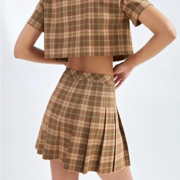 Sunday Best Aritzia Mini 15” Pleated Skirt S Tan Plaid School Academia Preppy