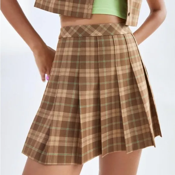 Sunday Best Aritzia Mini 15” Pleated Skirt S Tan Plaid School Academia Preppy