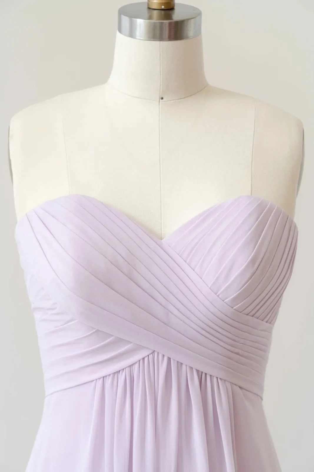 Sweetheart Strapless Pleated Chiffon A-line Long Lilac Bridesmaid Dress