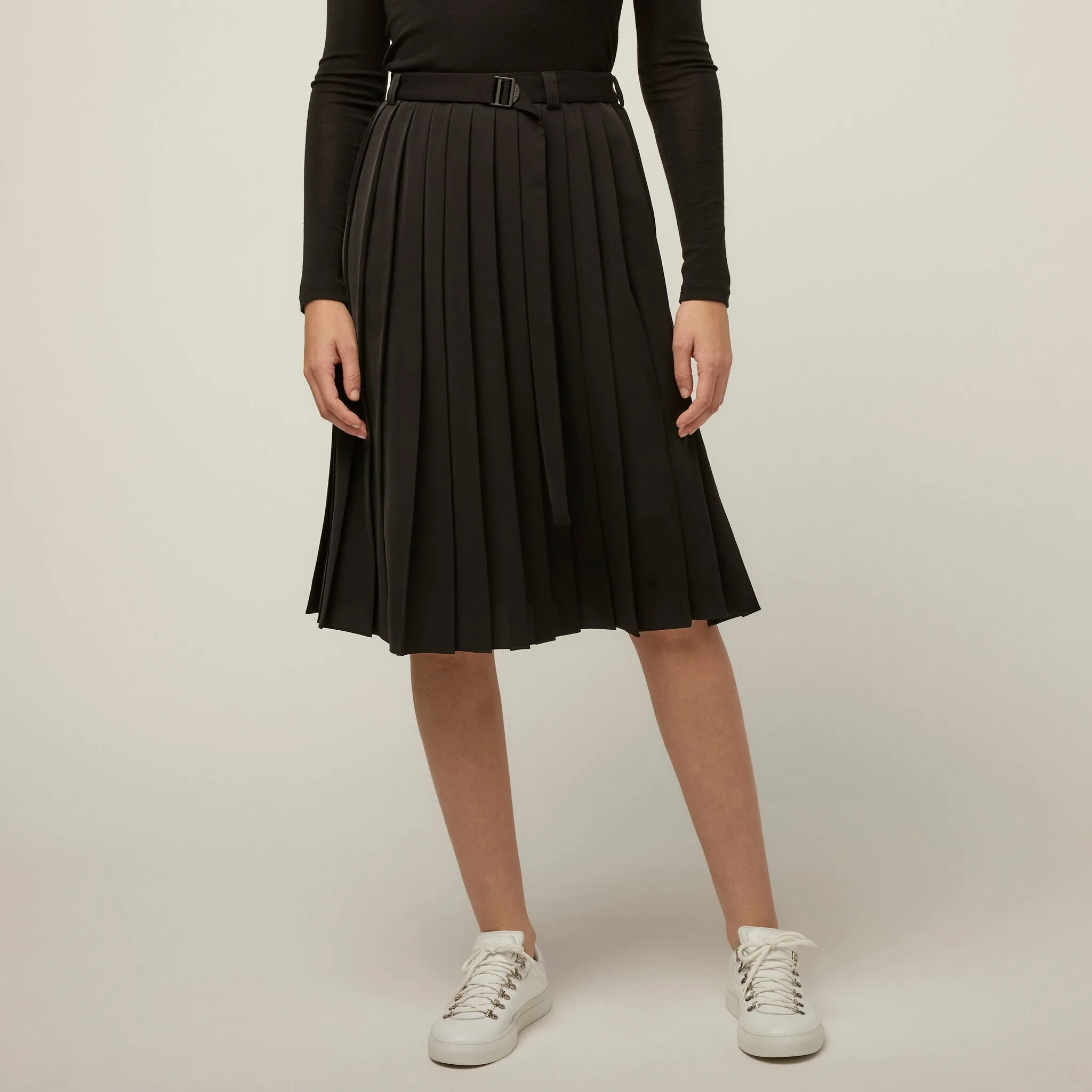 Tech Slk Pleated Skirt