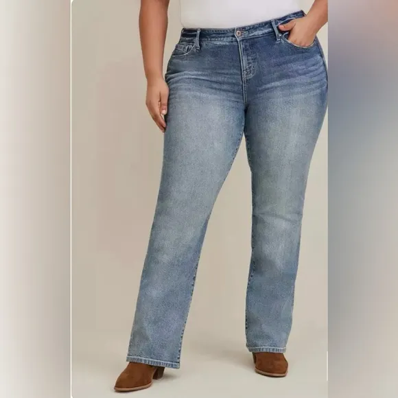 Torrid Perfect Slim Boot Classic Denim Mid-Rise Jean in Laurel Canyon 18