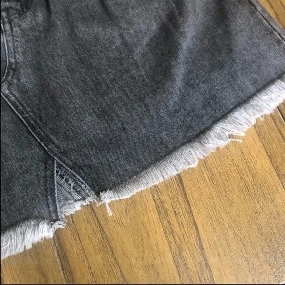 We The Free black pleated denim skirt size 30