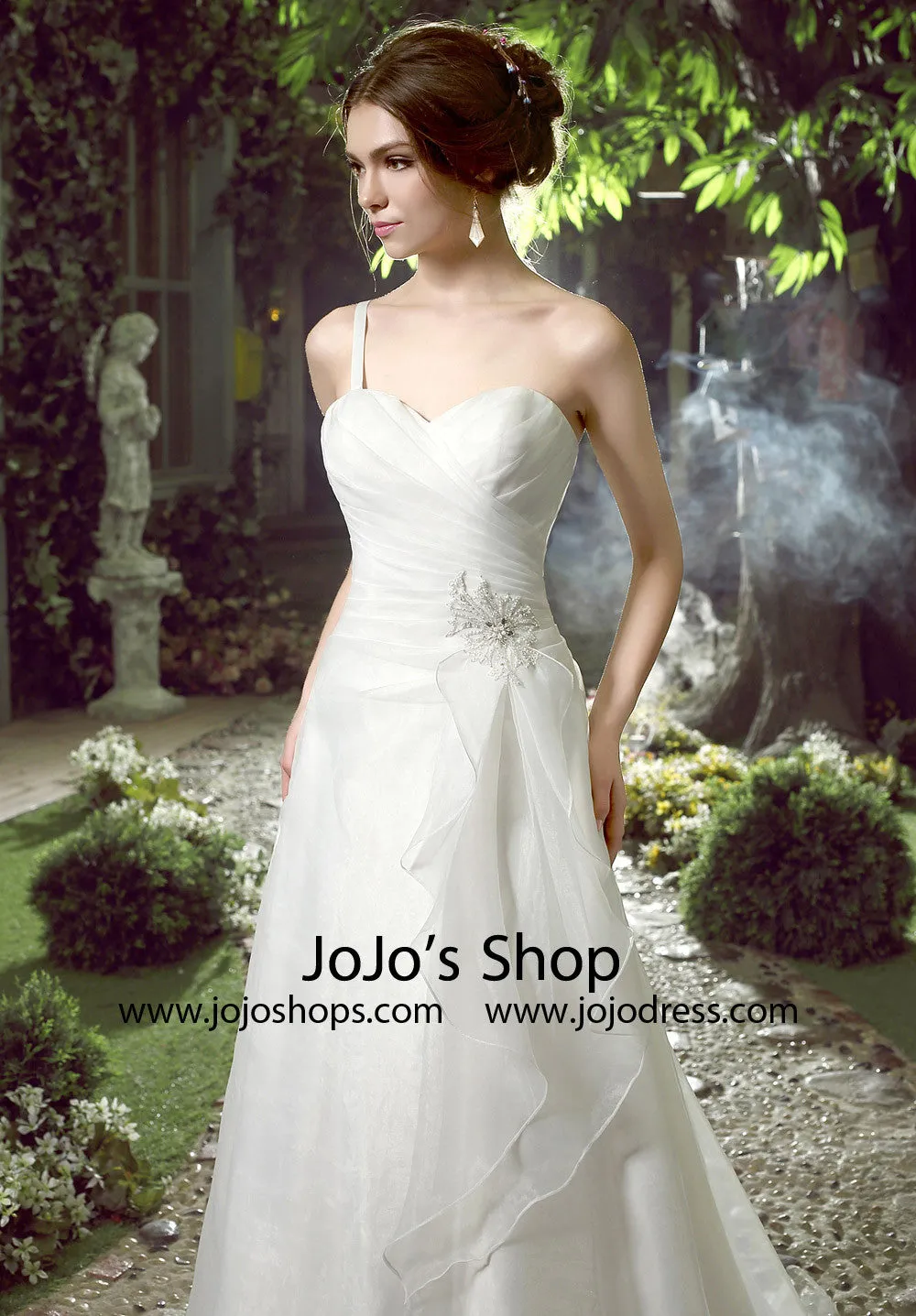 Whimsical One Shoulder Organza Wedding Dress | HL1027