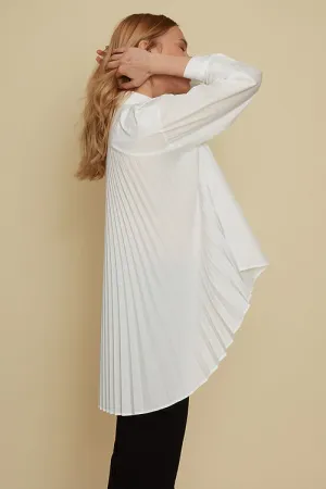 WHITE BUTTON DOWN BLOUSE WITH PLEATS