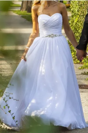 White Chiffon Wedding Dresses with Pleated Bodice