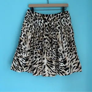 White House Black Market Leopard Print Satin Pleated Full Mini Skirt 8 Pockets