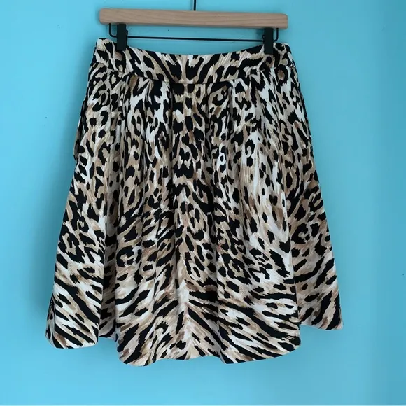 White House Black Market Leopard Print Satin Pleated Full Mini Skirt 8 Pockets