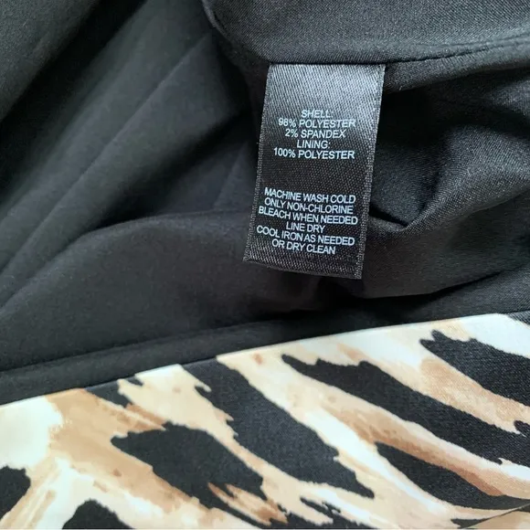 White House Black Market Leopard Print Satin Pleated Full Mini Skirt 8 Pockets