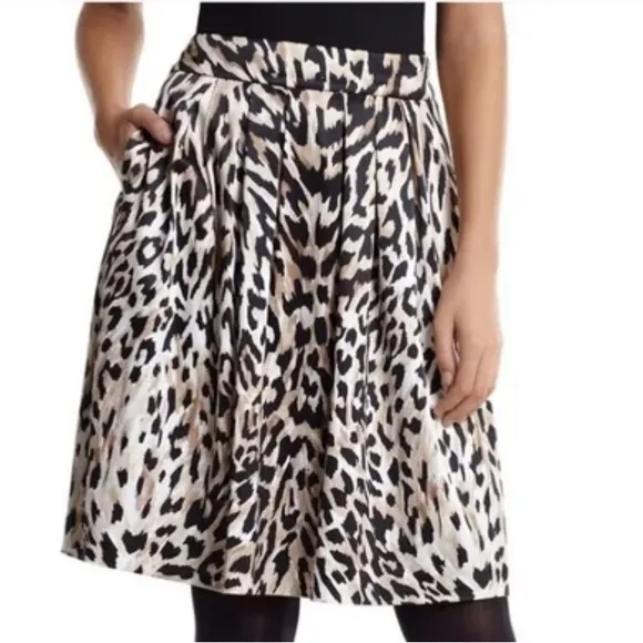 White House Black Market Leopard Print Satin Pleated Full Mini Skirt 8 Pockets