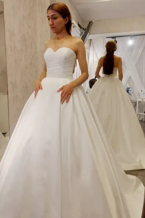 White Satin Sweetheart A-Line Sleeveless Wedding Dress