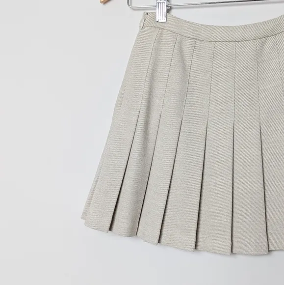 WILFRED Juliet Skirt Pleated Wool Mini Birch Herring 00 XXS Aritzia