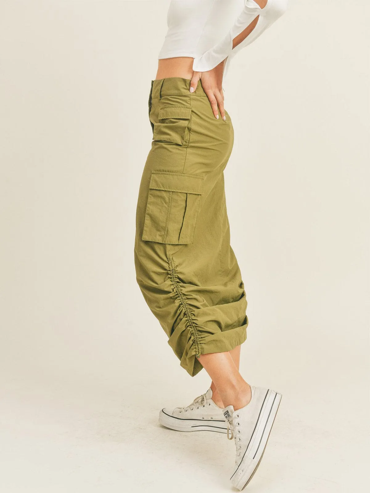 WOMEN'S BUTTON CLOSURE CARGO POCKETS SIDE RUCHED MAXI SKIRT