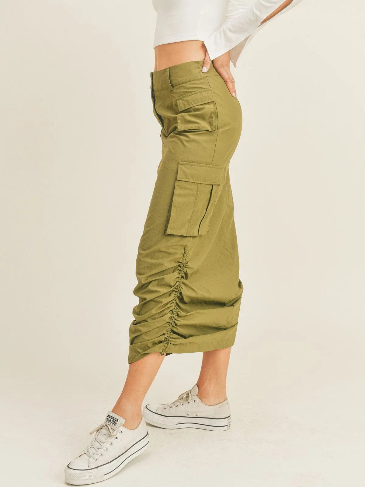 WOMEN'S BUTTON CLOSURE CARGO POCKETS SIDE RUCHED MAXI SKIRT