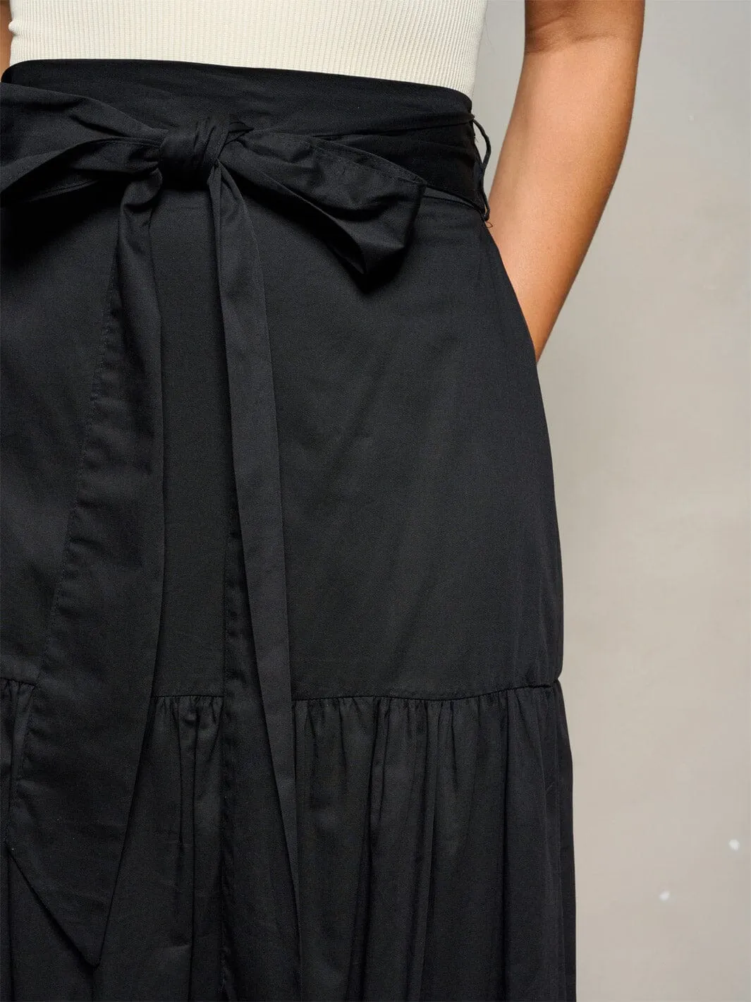 WOMEN'S ELASTIC WAIST RUFFLE TIERED MAXI SKIRT