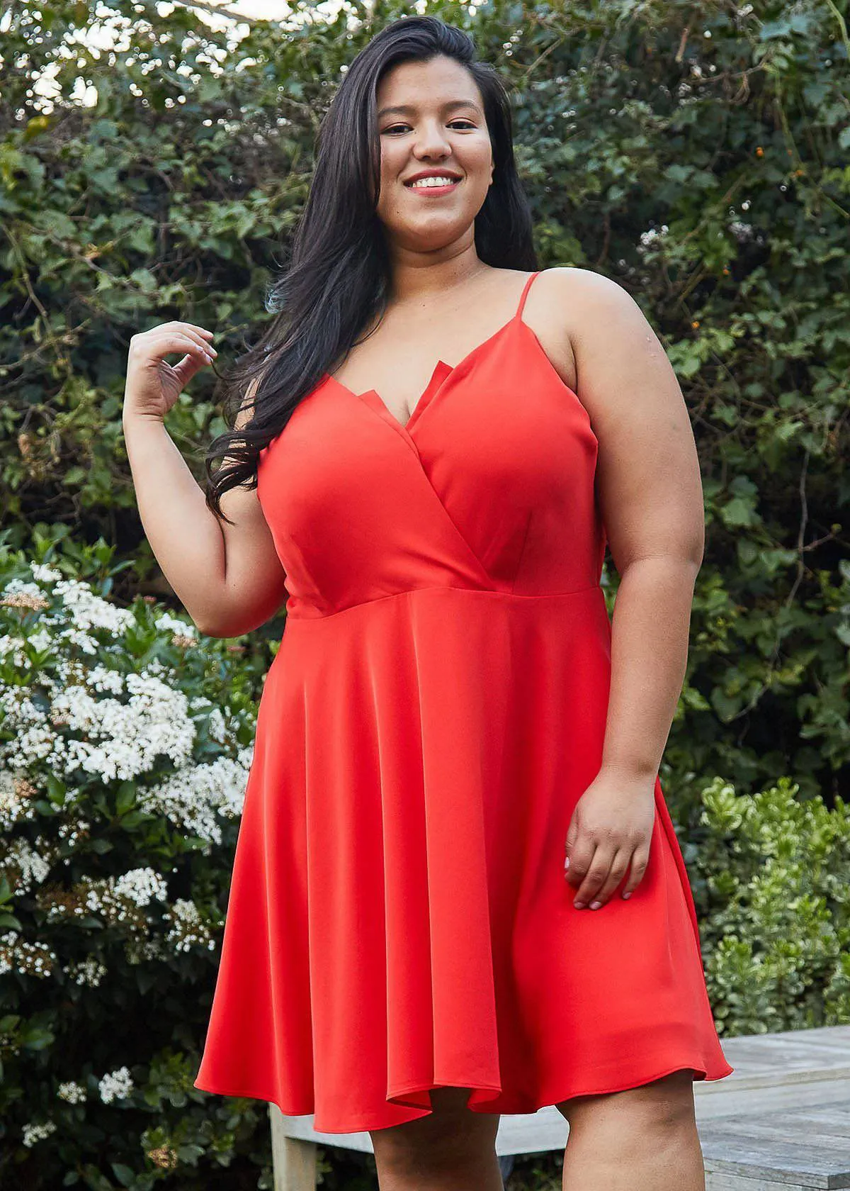 Women's Plus Size V-neck Spaghetti Strap Cocktail Dress in Poppy Red