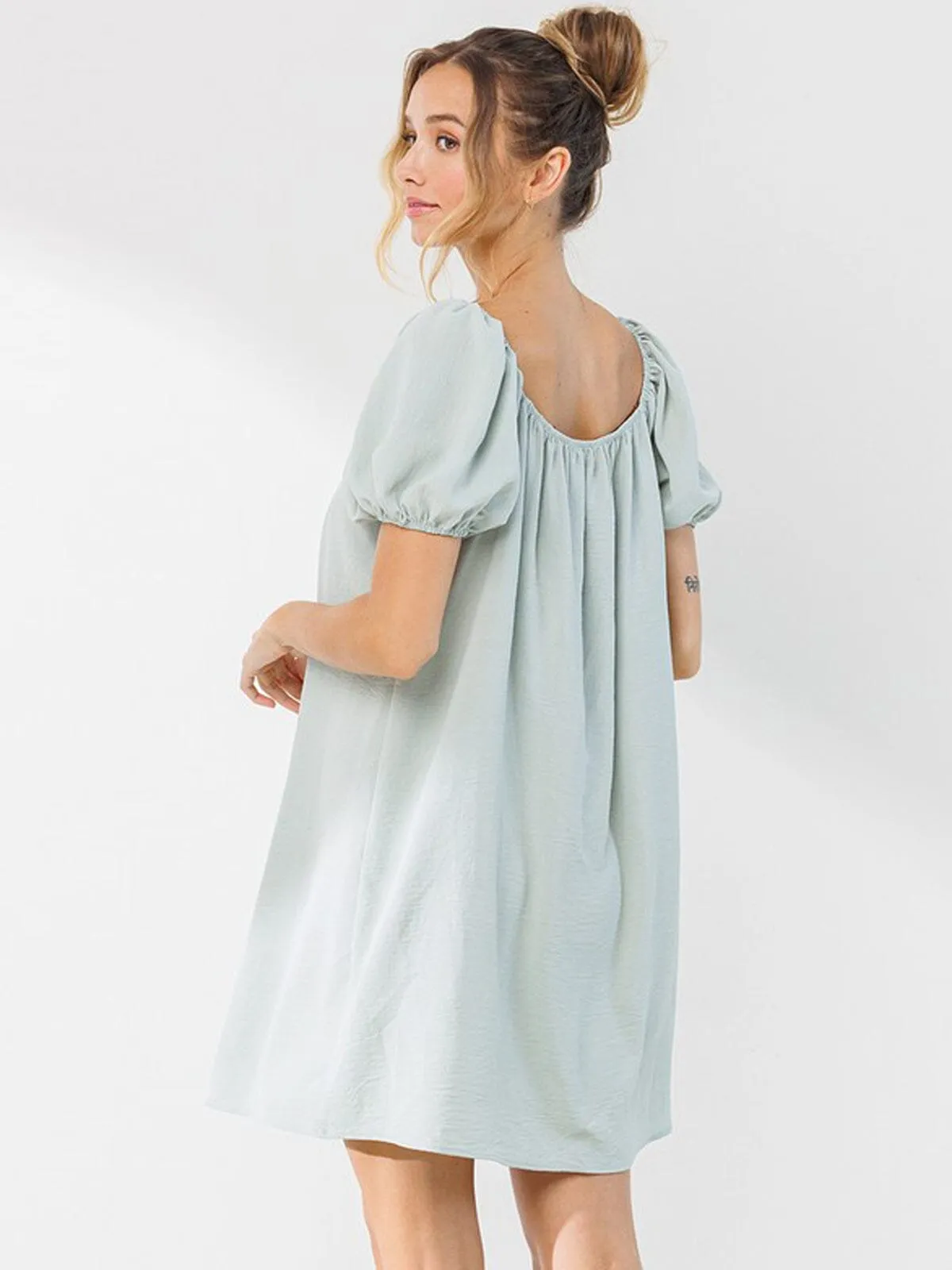 WOMEN'S SHORT PUFF SLEEVE SQUARE NECK PLEATED MINI DRESS