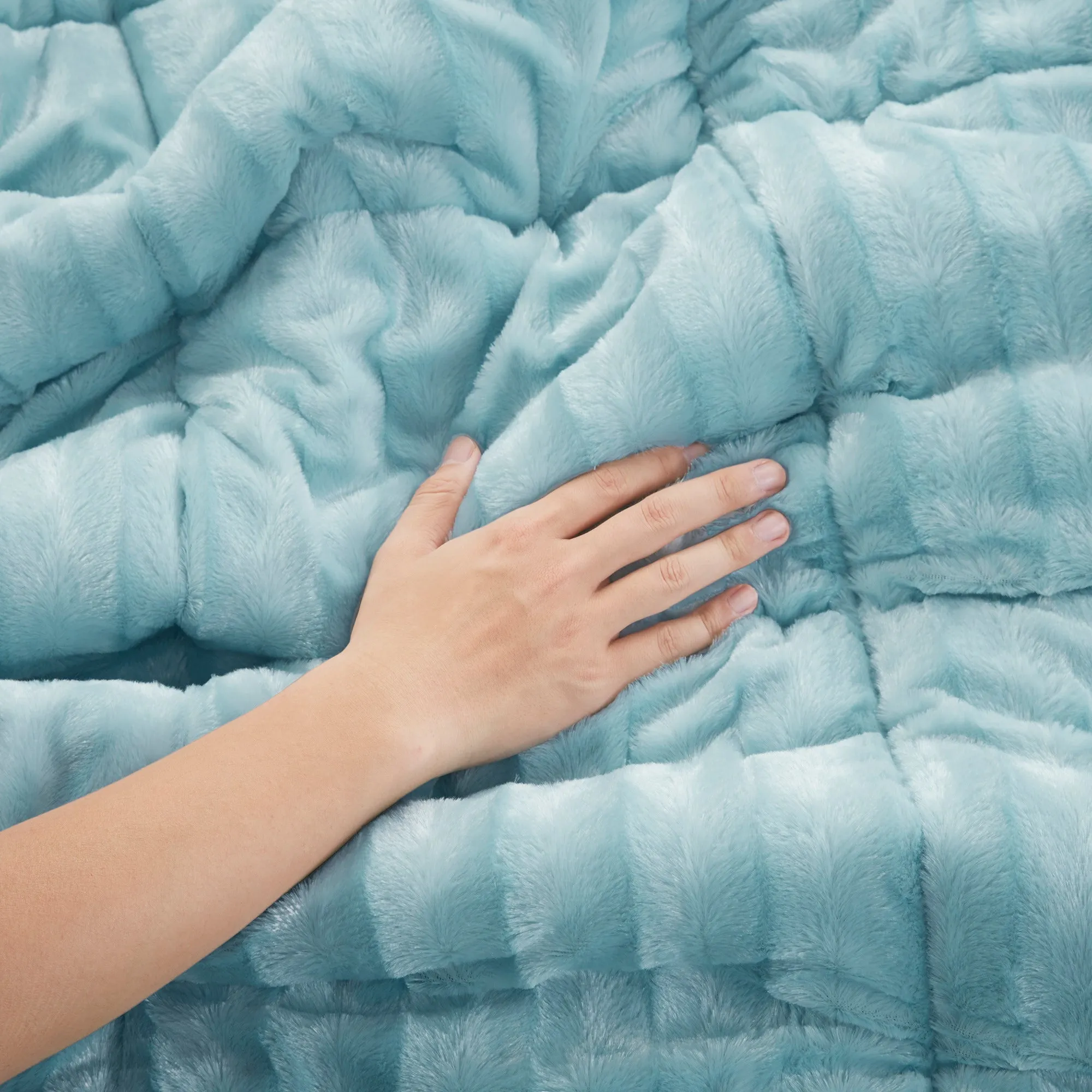 York Faux Fur Comforter Mini Set